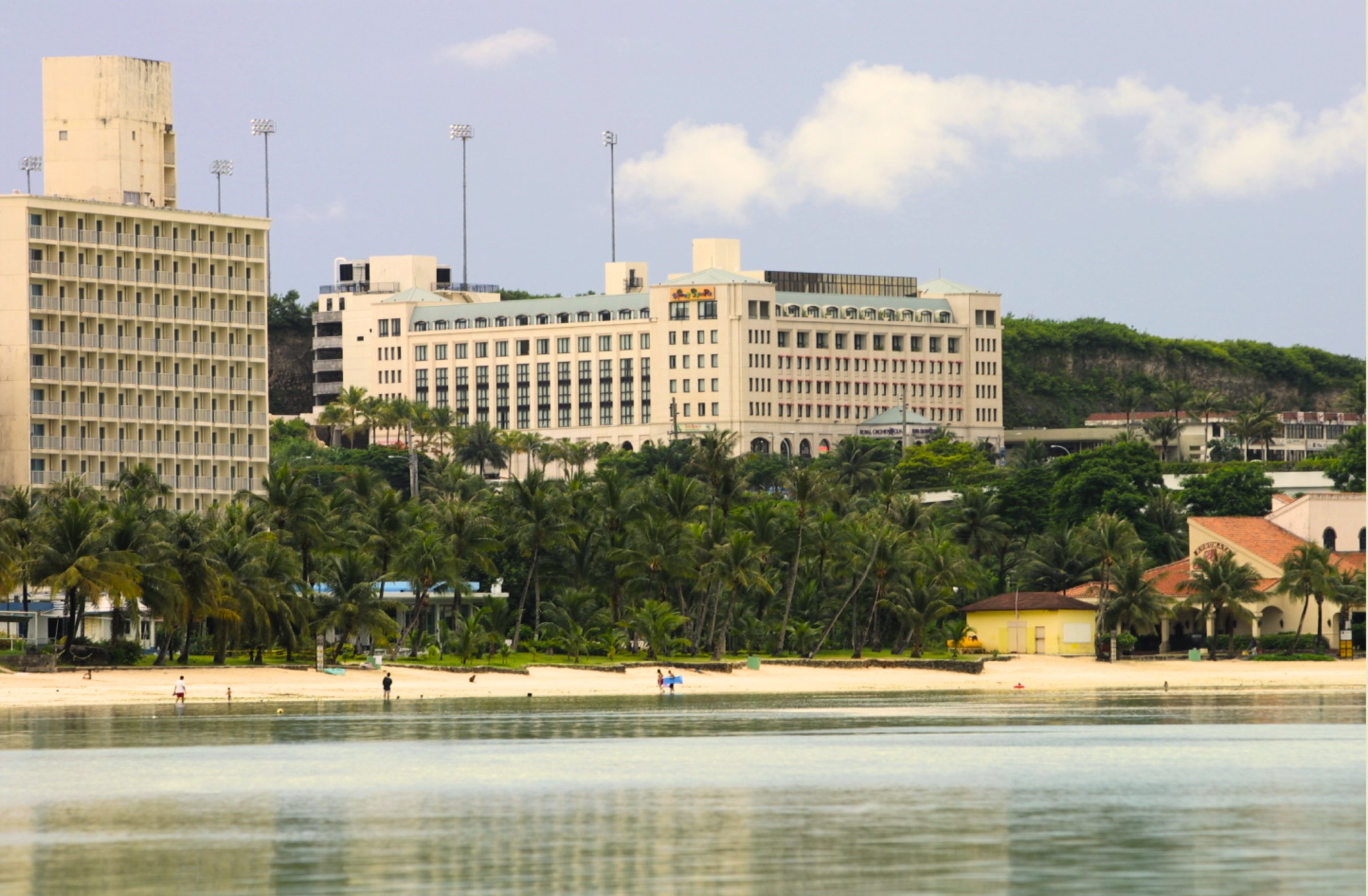 rog front beach
